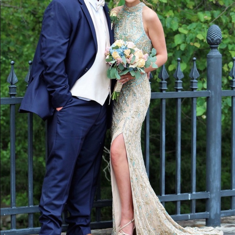 Beautiful elegant Sherri Hill beaded gown